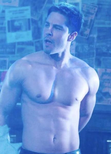 Dean Geyer Nude 65512