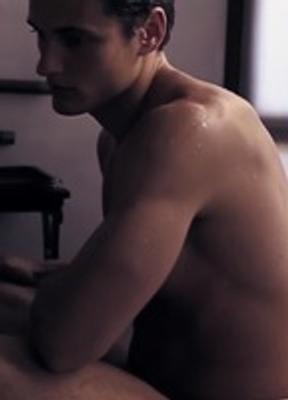 Leo Eller Butt Shirtless 45105