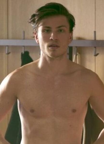 Jannik Schümann Nude Scenes 29967