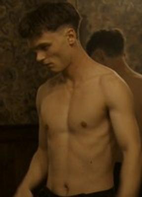 Thomas Nicholson Sexy Shirtless 49293