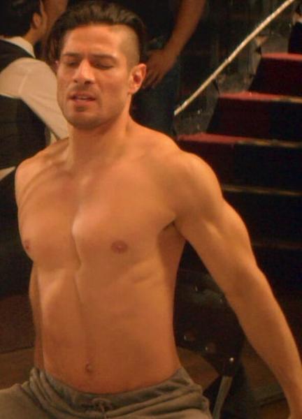 Sexy Felipe Flores 33732