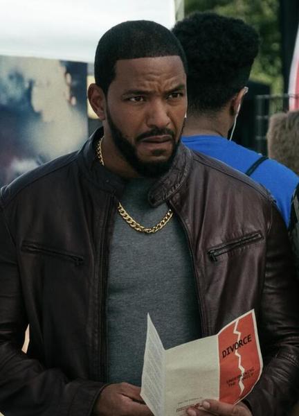 Sexy Laz Alonso 64500