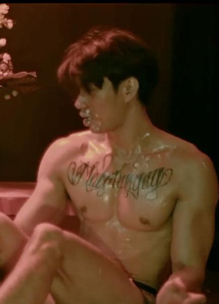 Roi Alonte Naked 65422
