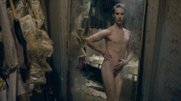 See Eddie Redmayne’s Red Vein in The Danish Girl Eddie Redmayne Martin Freeman Steve Lund Rafael Petardi 43
