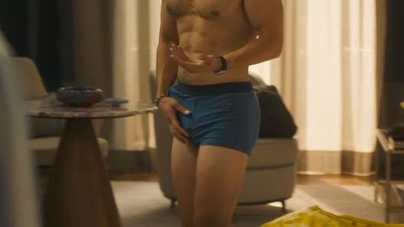 Top 5: Actors Who We Only Know Biblically Through Their Bulges Luke Evans Travis Van Winkle Jacob Elordi Will Sharpe Manu Ríos 2436