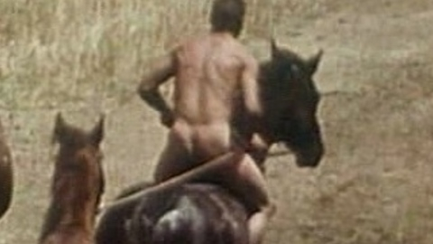 Russell Crowe Nude as East Driscoll. Butt. 2432