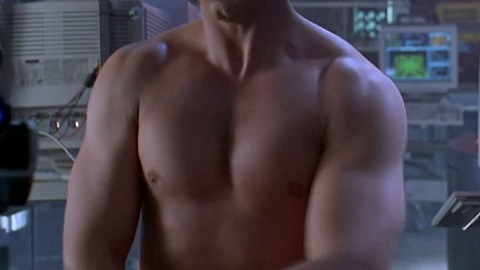 Russell Crowe in Virtuosity (1995) Shirtless 25686