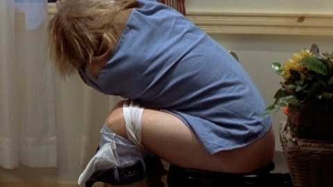 Jeff Daniels in Dumb & Dumber (1994) Butt Underwear 10462