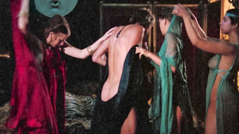 Malcolm McDowell Naked in Caligula. Butt, Sexy, bedroom, loose tunic. 193771