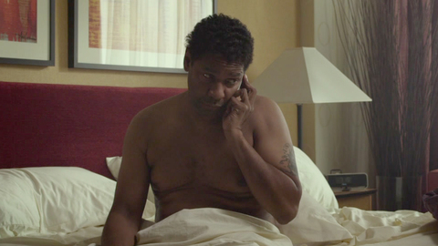 Flight's Sexiest Scenes with Denzel Washington. Shirtless, bedroom, female nudity. 8352