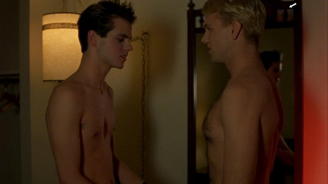 Andersen Gabrych in Edge of Seventeen (1998) Sexy Shirtless 48451