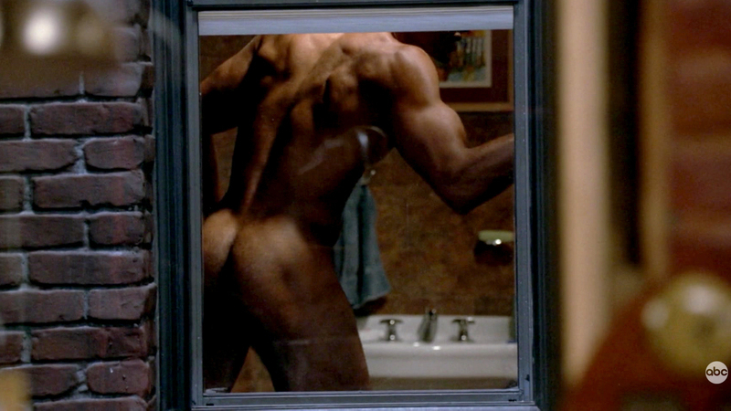 Henry Simmons Naked as Det. Baldwin Jones. Butt, bathroom, black. 103671