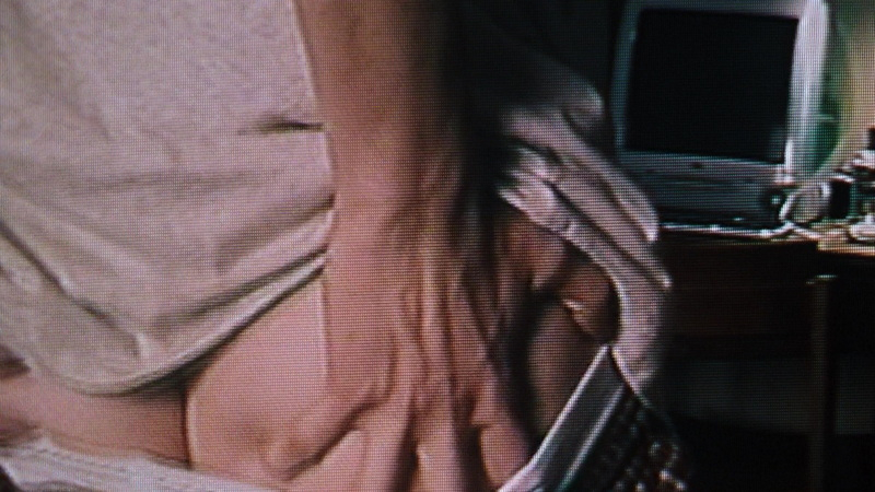 Tom Green Nude as Barry. Butt, mooning, nude. 197054