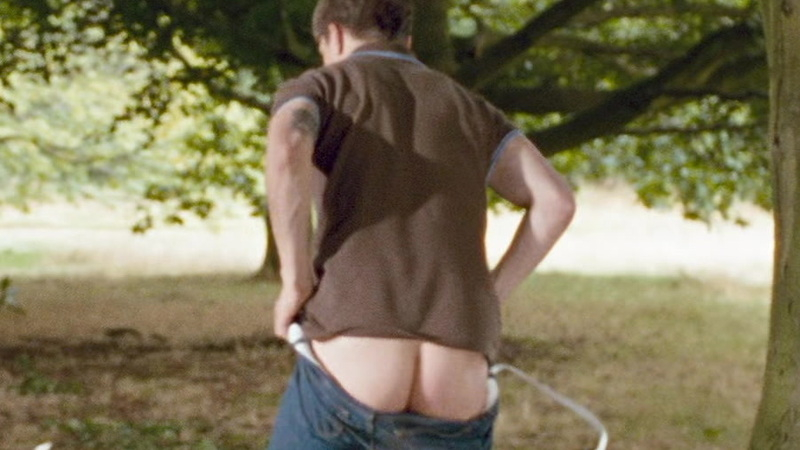 Tom Hardy Nude as Noel. Butt, dog, pants down. 143672