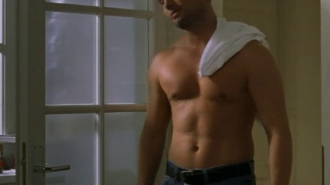 Alfonso Losa in Wie die Karnickel (2002) Sexy Shirtless 19932