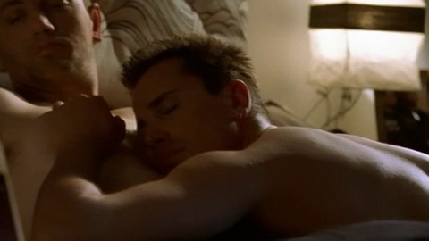 Alfonso Losa in Wie die Karnickel (2002) Sexy Shirtless 19935