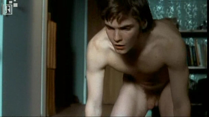Daniel Brühl Nude in Honolulu. Balls, Penis, Shirtless. 57262