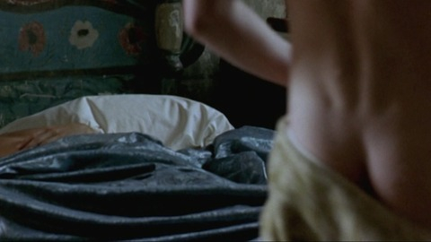 Eddie Redmayne in Savage Grace (2007) Butt Sexy Shirtless 31991