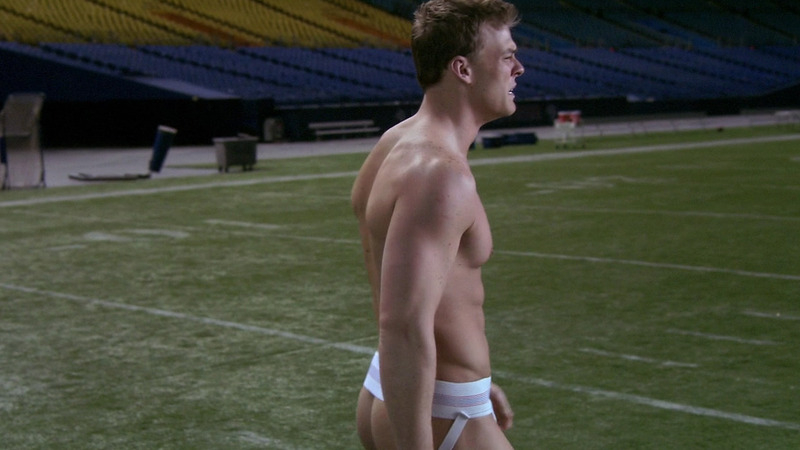 Alan Ritchson Naked as Thad Castle. Butt, Sexy, Shirtless. 48813