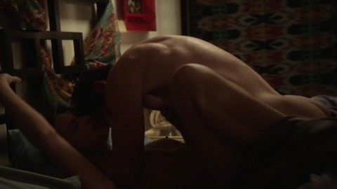 Jeremy Allen White in Shameless (2011-2021) Butt Shirtless Straight 74479