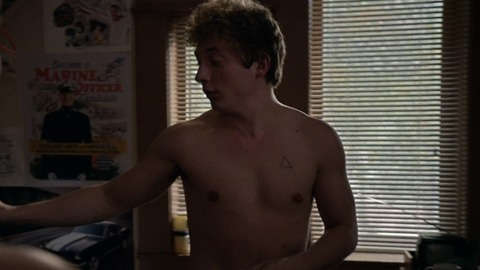 Shameless's Sexiest Scenes with Jeremy Allen White. Shirtless. 5178