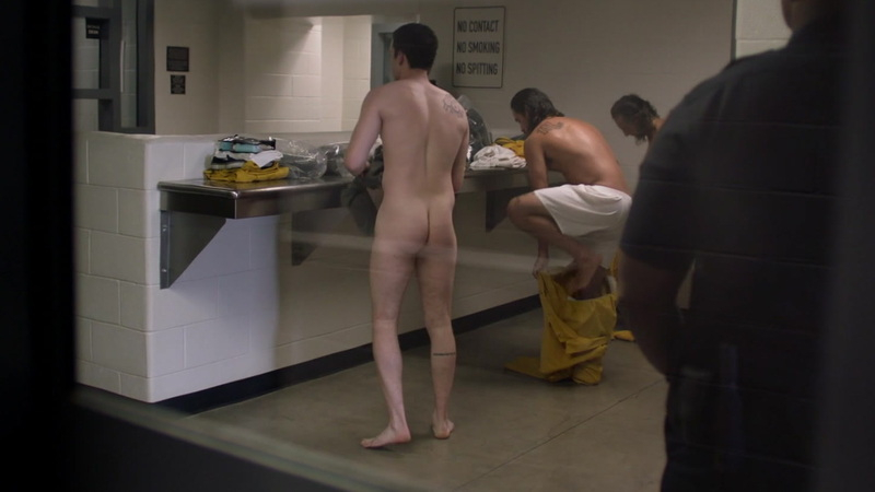 Cameron Monaghan Naked as Ian Gallagher. Butt. 86775