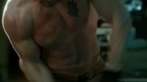 Sexiest Stephen Amell Scene in Arrow. Shirtless. 14491