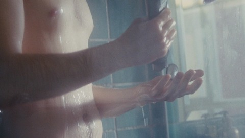 Hottest Joseph Gordon-Levitt Scene in 50/50. Shirtless. 8768