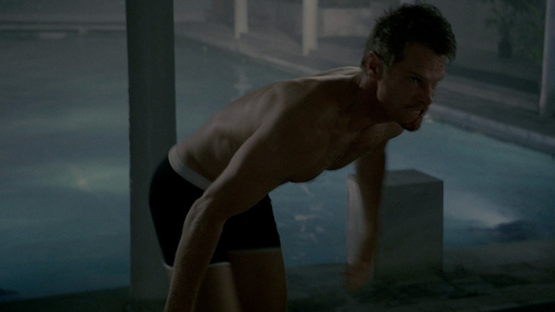Sexiest Scenes of Ronnie Earl from Bullet to the Head. Shirtless, Underwear. 7511
