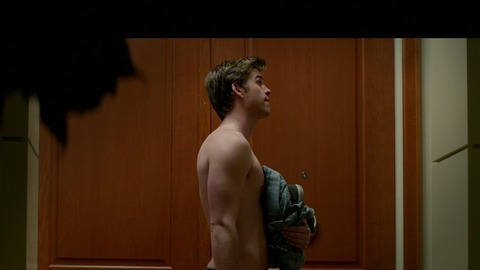 Liam Hemsworth in Paranoia (2013) Shirtless 12868