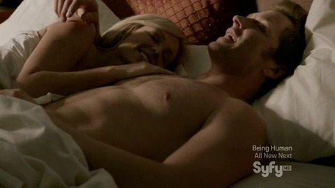 Hottest Paul Greene Scene in Bitten. Shirtless, Straight. 14054