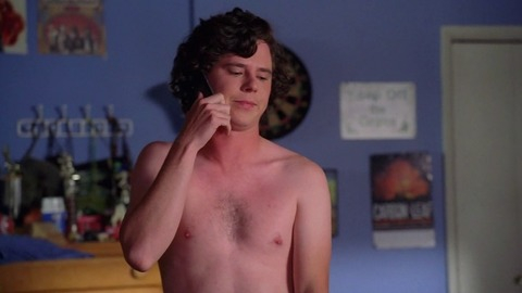 Charlie McDermott in The Middle (2009-2018) Shirtless 61265