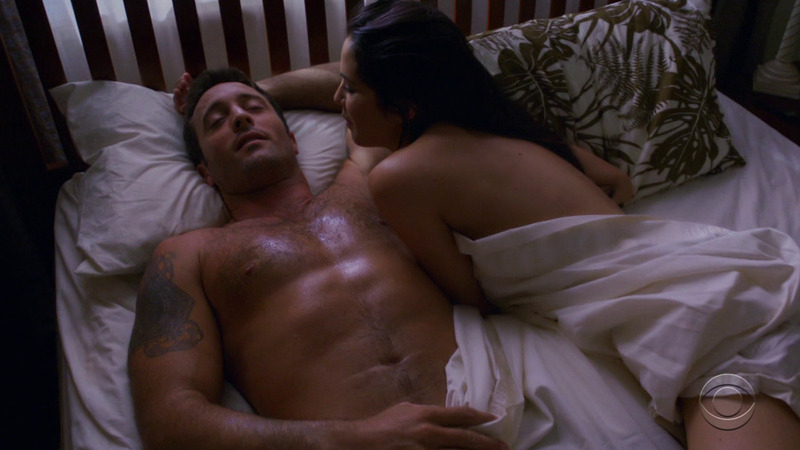 Hottest Alex O'Loughlin Scene in Hawaii Five-0. Sexy, Shirtless, Straight. 43988