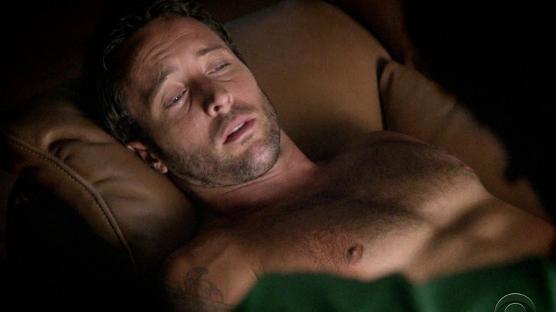 Sexiest Alex O'Loughlin Scene in Hawaii Five-0. Shirtless. 65023