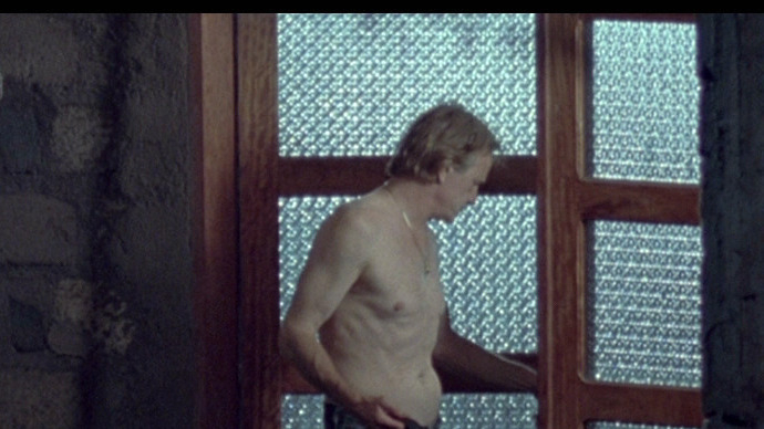 Sexiest Christopher Lambert Scene in White Material. Shirtless. 16951
