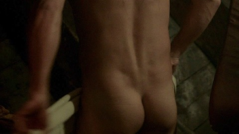 Elliot Cowan Nude as Lorenzo Medici. Butt, Shirtless. 48170