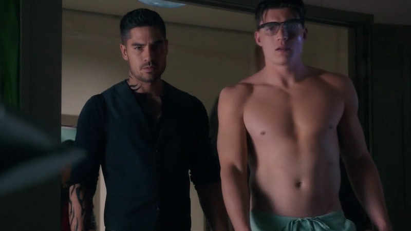 Sexiest Scenes of Richie Gecko from From Dusk Till Dawn: The Series. Shirtless. 60263