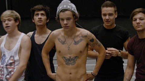 Harry Styles in One Direction: This Is Us (2013) Sexy Shirtless 23235