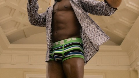 Kevin Hart in Think Like a Man Too (2014) Sexy Underwear Bulge 24934