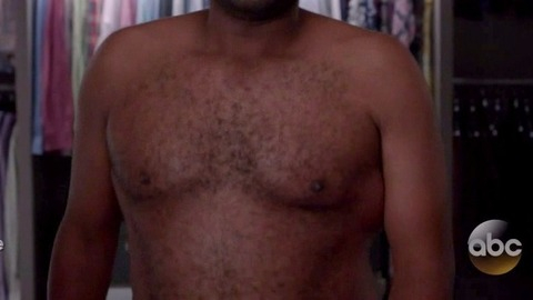 Anthony Anderson in black-ish (2014-2018) Shirtless 25535