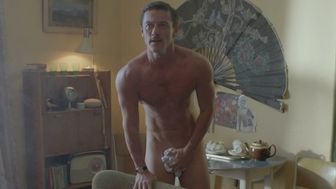 Luke Evans in The Great Train Robbery (2013) Butt Sexy Shirtless Underwear 27634