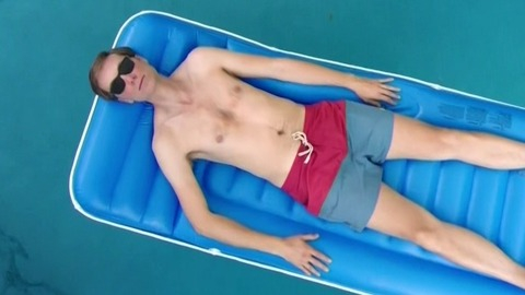 Stephen Merchant in Hello Ladies: The Movie (2014) Sexy Shirtless Bathing Suit 27839