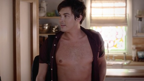Tyler Blackburn in Pretty Little Liars (2010-2017) Shirtless 50677