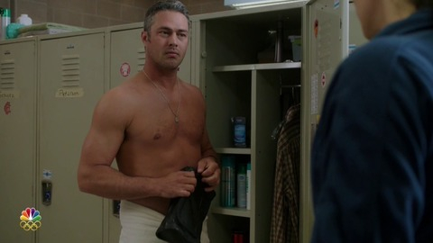 Taylor Kinney in Chicago Fire (2012-2023) Sexy Shirtless 53008
