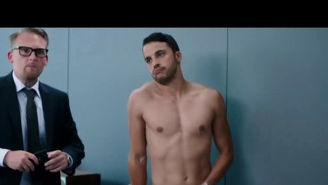 Kostja Ullmann in 3 Türken und ein Baby (2015) Shirtless 30730