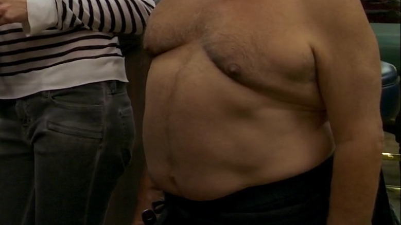 Hottest Danny DeVito Scene in It's Always Sunny in Philadelphia. Shirtless. 31262