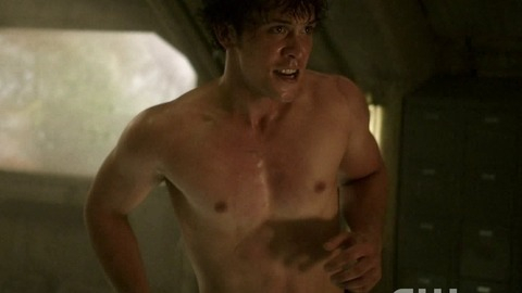 Bob Morley in The 100 (2014-2020) Sexy Shirtless 48101