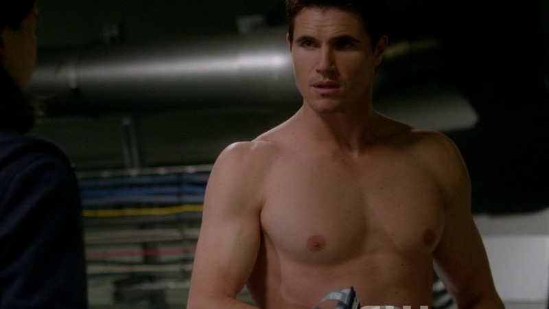 Hottest Robbie Amell Scene in The Flash. Sexy, Shirtless, abs, shaved chesty. 31622