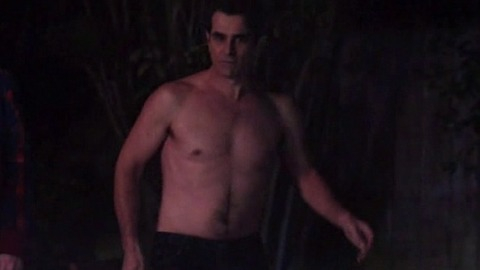 Ty Burrell in Modern Family (2009-2020) Shirtless 49684