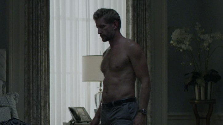 Hottest Thomas Yates Scenes. Shirtless. 70263